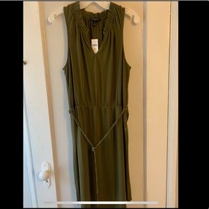 Banana Republic short v neck dress